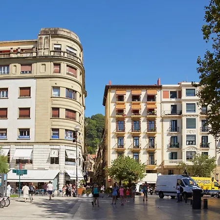 Apartment Petit Casino By Feelfreerentals